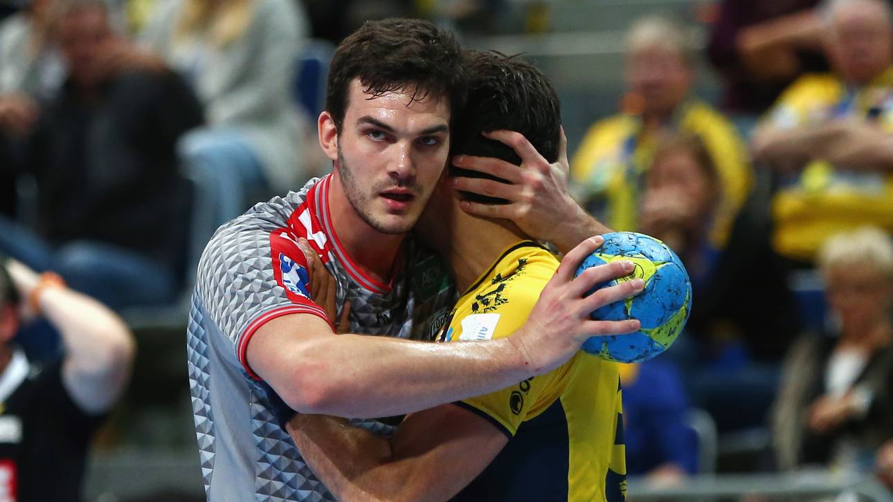 Torjäger Nenadic bleibt in Berlin