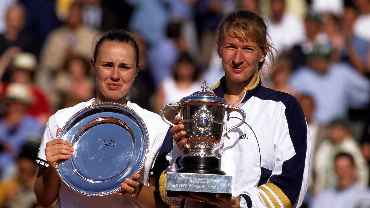 Steffi Graf (r.) und Martina Hingis lieferten sich 1999 ein denkwürdiges French-Open-Finale