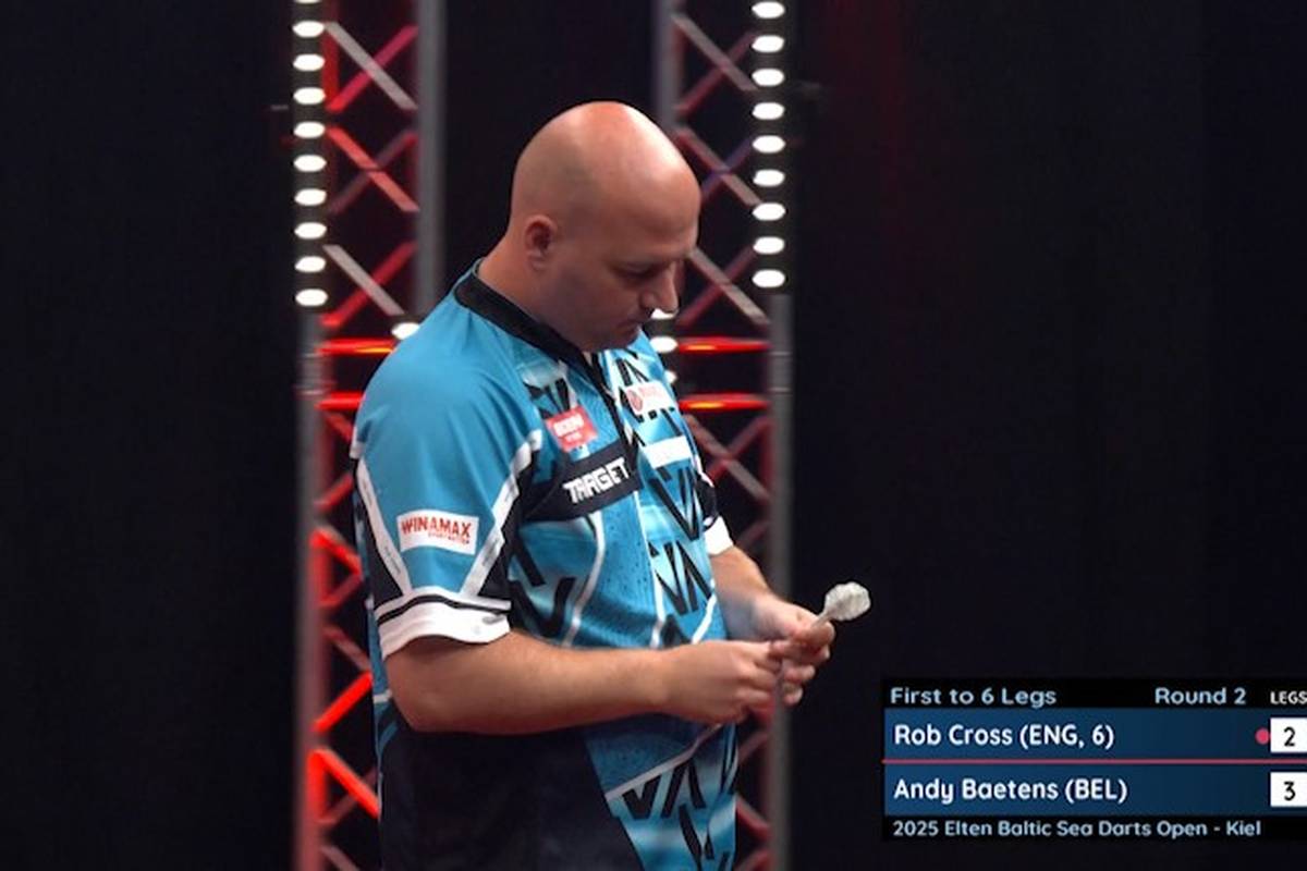 Rob Cross geht als Titelverteidiger ins Turnier und spielt zwischendurch den Big Fish zum 2:3. Allerdings gewinnt er danach kein Leg mehr und scheitert mit 2:6 an Andy Baetens.