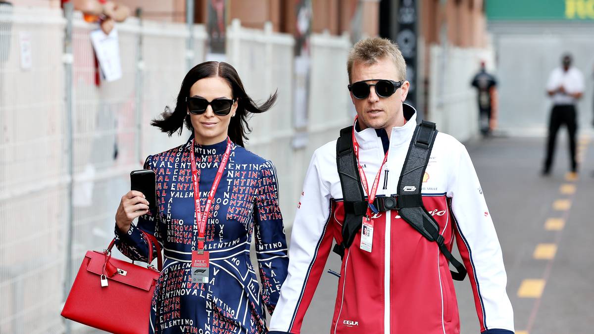 Große Feier zum 300. Rennen in seiner F1-Karriere? Räikkönen hat darauf wenig Lust: "Ich habe dem Team schon vor einer ganzen Weile gesagt, dass ich hier wirklich nichts anderes will als bei jedem anderen Rennen. Ich versuche, sie zu zwingen, alles abzusagen. Aber da hatte ich bisher keinen großen Erfolg"