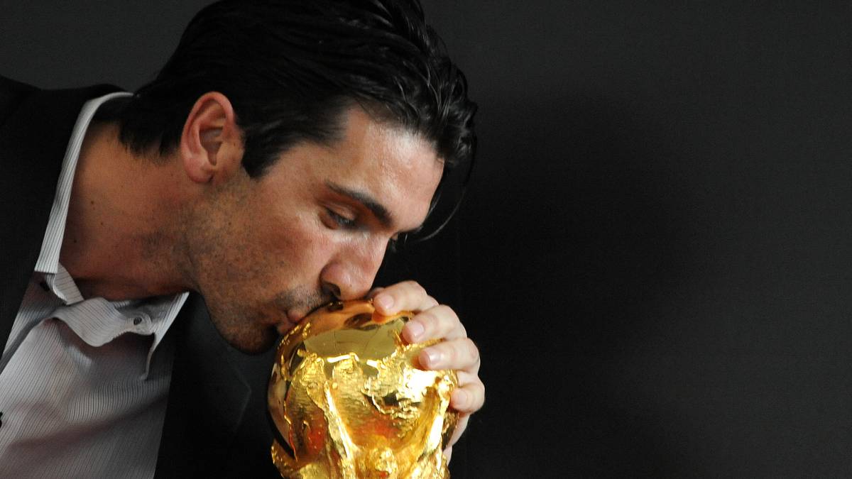 19 Titel hat Gigi Buffon in seiner Karriere bisher gewonnen. Die Liste ist beeindruckend: Weltmeister, UEFA-Pokal-Sieger, U21-Europameister...