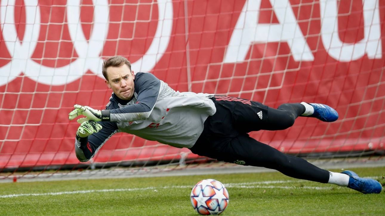 Ehrung für Bayern-Keeper Neuer