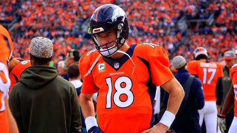 Quarterback Peyton Manning hält den Rekord für die meisten Passyards der NFL-Historie