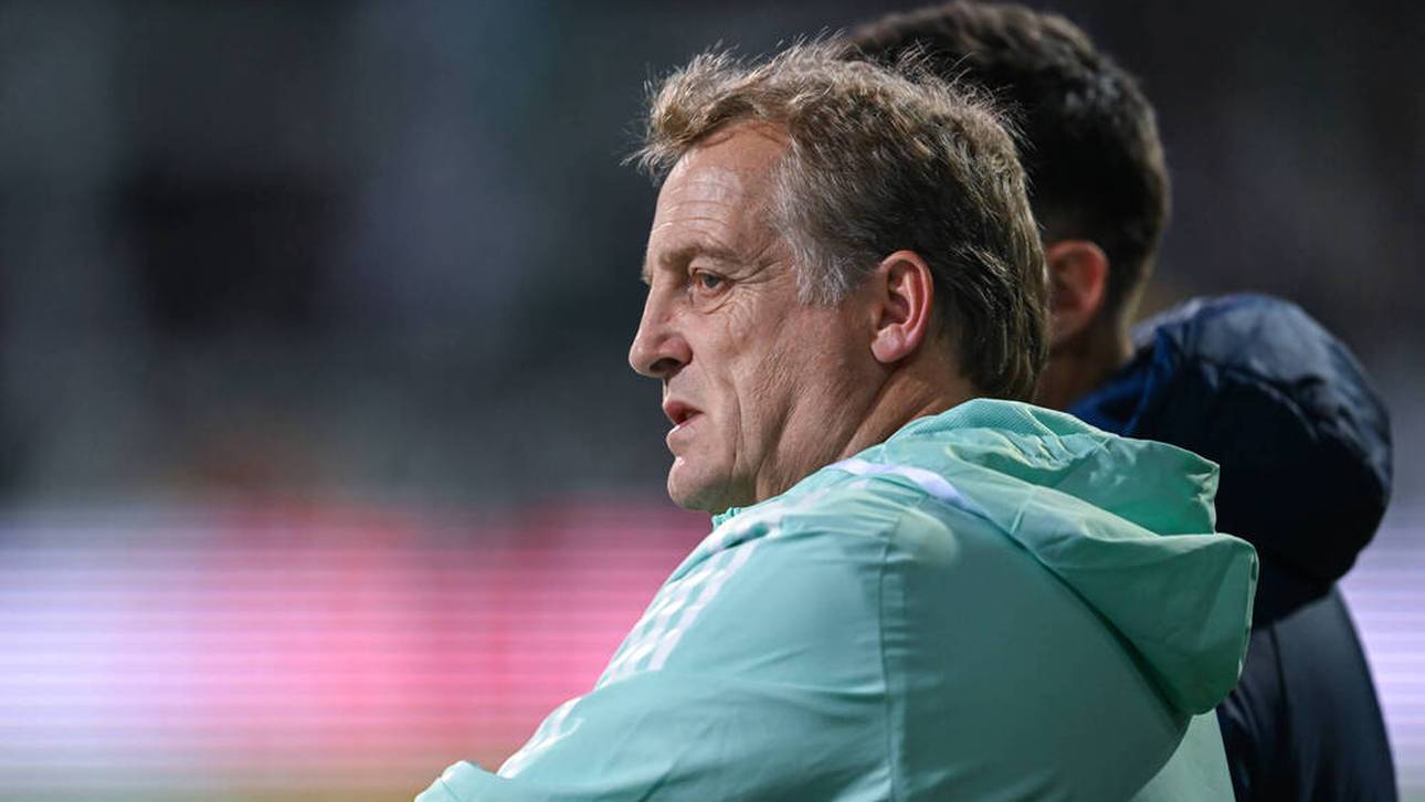 Schalke baut Trainerteam um