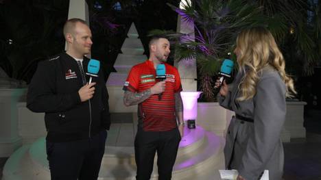 Joe Cullen spricht mit Sport1 vor seinem zweiten Match bei der Darts WM 2025 unter anderem über den Streit mit den Medien und bekommt Beistand von Sport1-Experte Max Hopp.