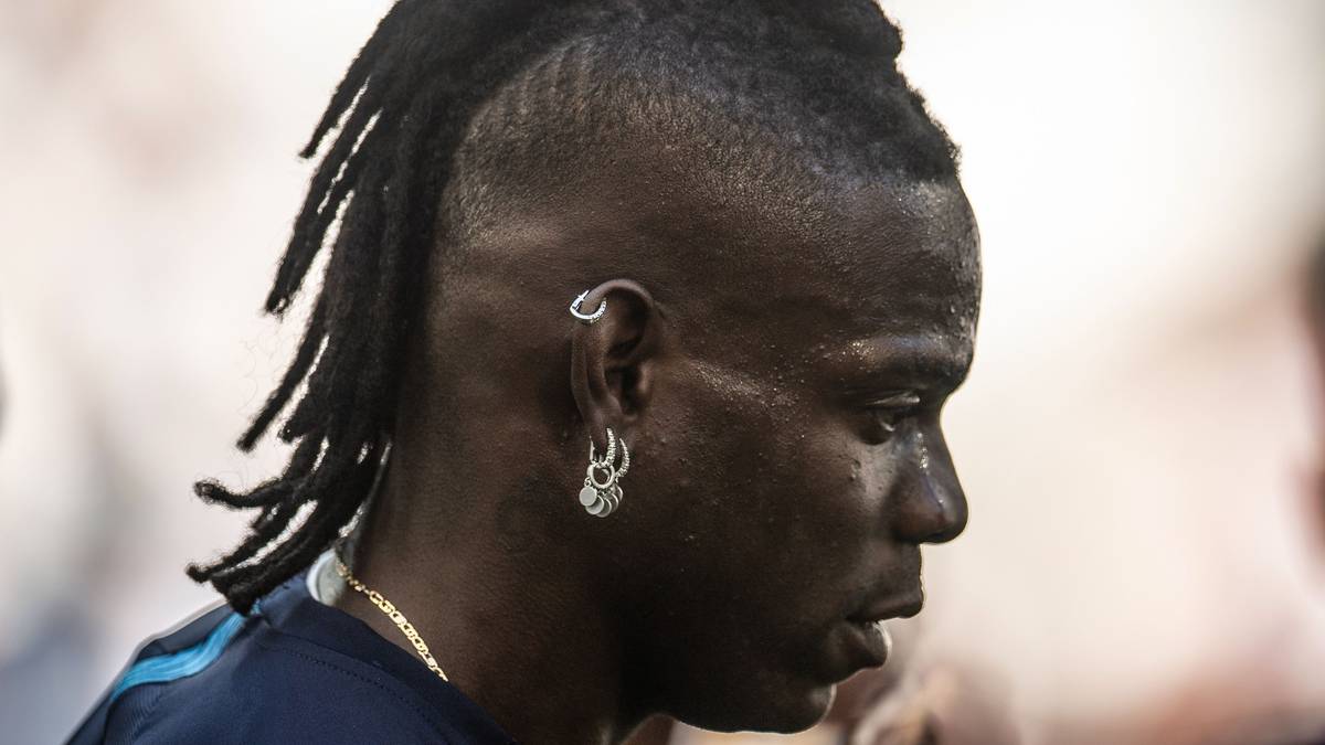 "Meine Mutter hat deswegen geweint, als ich ihr von der Möglichkeit erzählt habe, nach Brescia zu kommen. Sie ist aktuell sehr glücklich." Sein Vater stammte direkt aus Brescia und unterstützte das Team Zeit seines Lebens. "Sein Wunsch war es immer, mich im Trikot dieses Klubs zu sehen - also denke ich, er wäre jetzt ebenfalls glücklich"