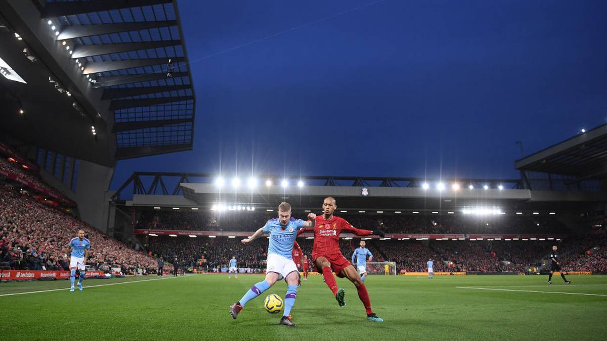 WELT: Der FC Liverpool gewinnt das Topspiel der Premier League gegen Manchester City. Das Team von Jürgen Klopp nimmt den Gegner zeitweise auseinander und macht einen wichtigen Schritt zur ersten Meisterschaft seit 30 Jahren
