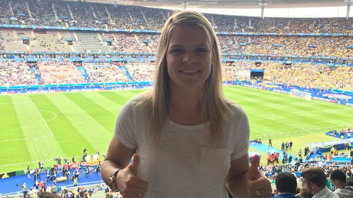 Die Angreiferin in Diensten von Olympique Lyon wurde 2015 mit in die engere Auswahl zur Weltfußballerin des Jahres aufgenommen