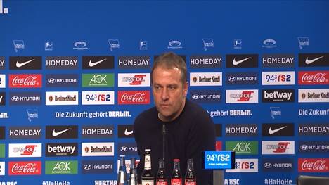 Nach dem 1:0-Erfolg bei Hertha BSC gibt sich Bayern-Trainer Hansi Flick zufrieden. Ein weiterer positiver Aspekt ist erneut ohne Gegentor geblieben zu sein.