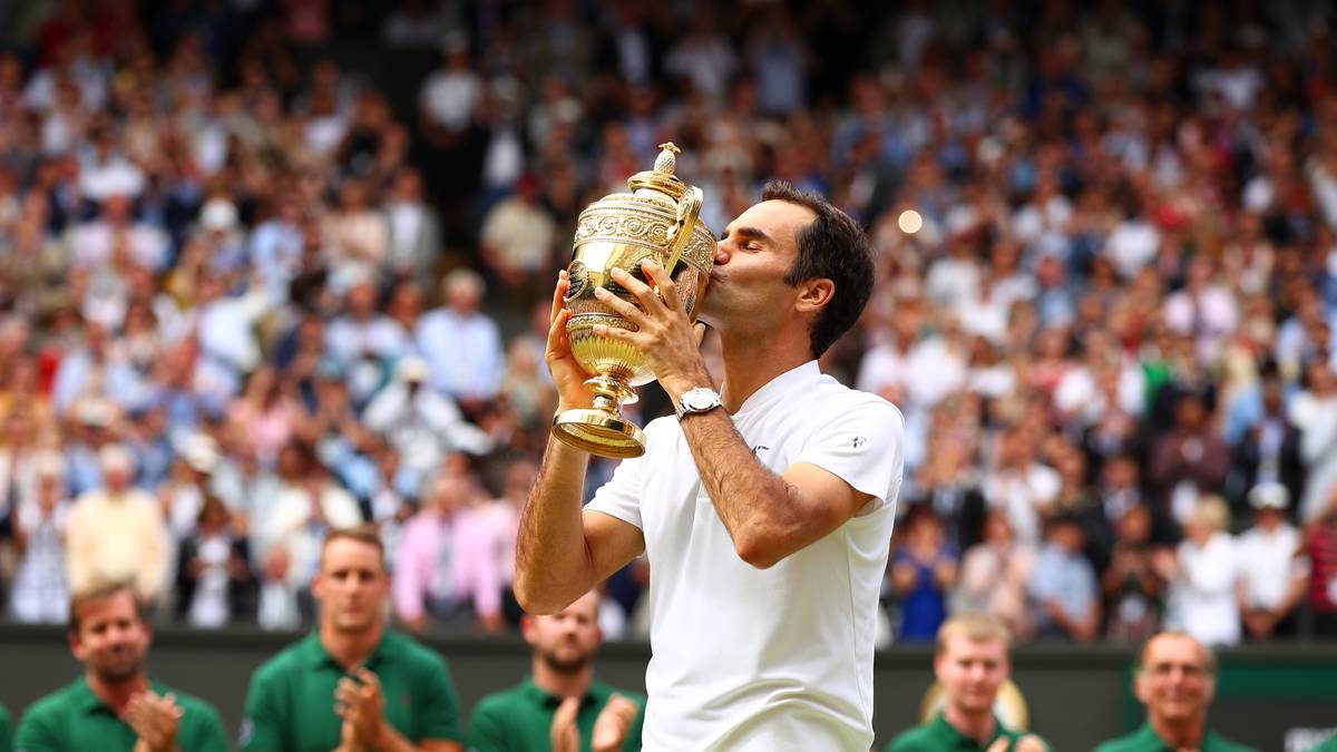Es folgen Federers vielleicht beste Wochen in Wimbledon. Mit seinem achten Sieg lässt er sein Idol Pete Sampras und den legendären Briten William Renshaw in der ewigen Bestenliste hinter sich