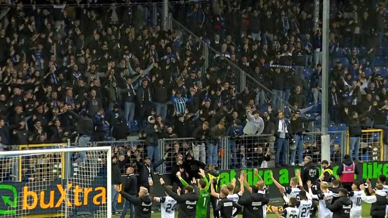 Fans von Traditionsklub nehmen Dorf-Stadion ein