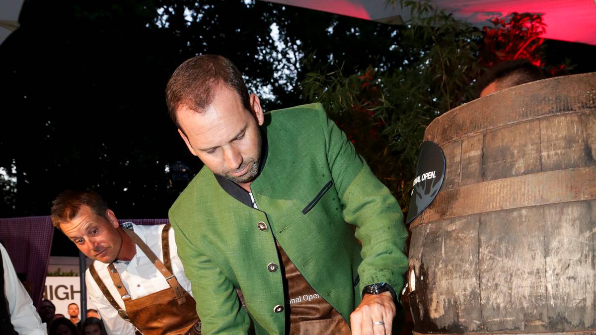 Rivale Stenson schaut gespannt zu