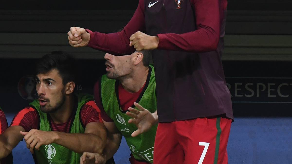 Die Spannung ist für ihn beim Stand von 0:0 kaum auszuhalten