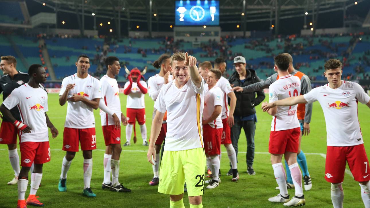 Teigls RB-Geste erzürnt FCA-Fans