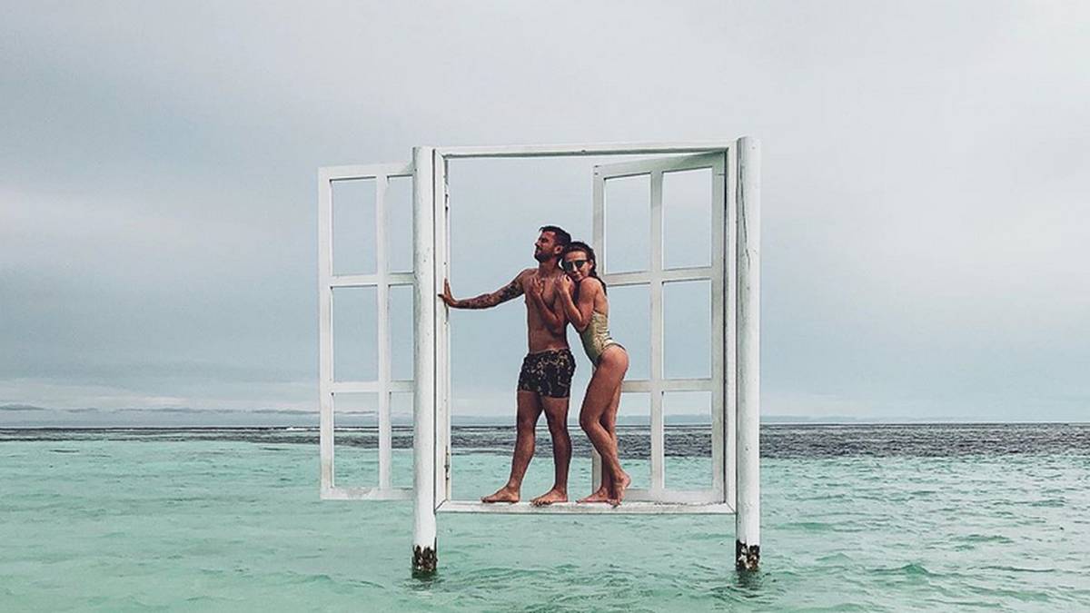 Marco Terrazzino und seine Freundin mögen das kühle Nass lieber unter dem Fenster als davor