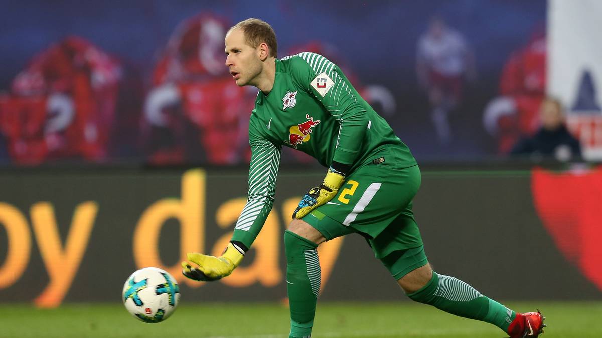 PETER GULACSI: Erstmals geprüft von Callejon (20.), beim platzierten Schuss von Adam Ounas machtlos – SPORT1: 3