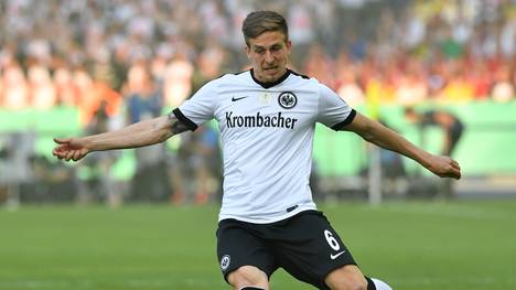 In der vergangenen Saison spielte Eintracht Frankfurt noch mit Krombacher auf der Brust