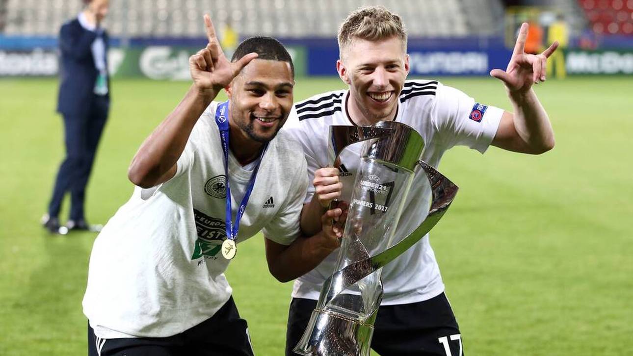Mitchell Weiser (r.) gewann 2017 mit Serge Gnabry (l.) und Co. den Titel bei der U21-EM