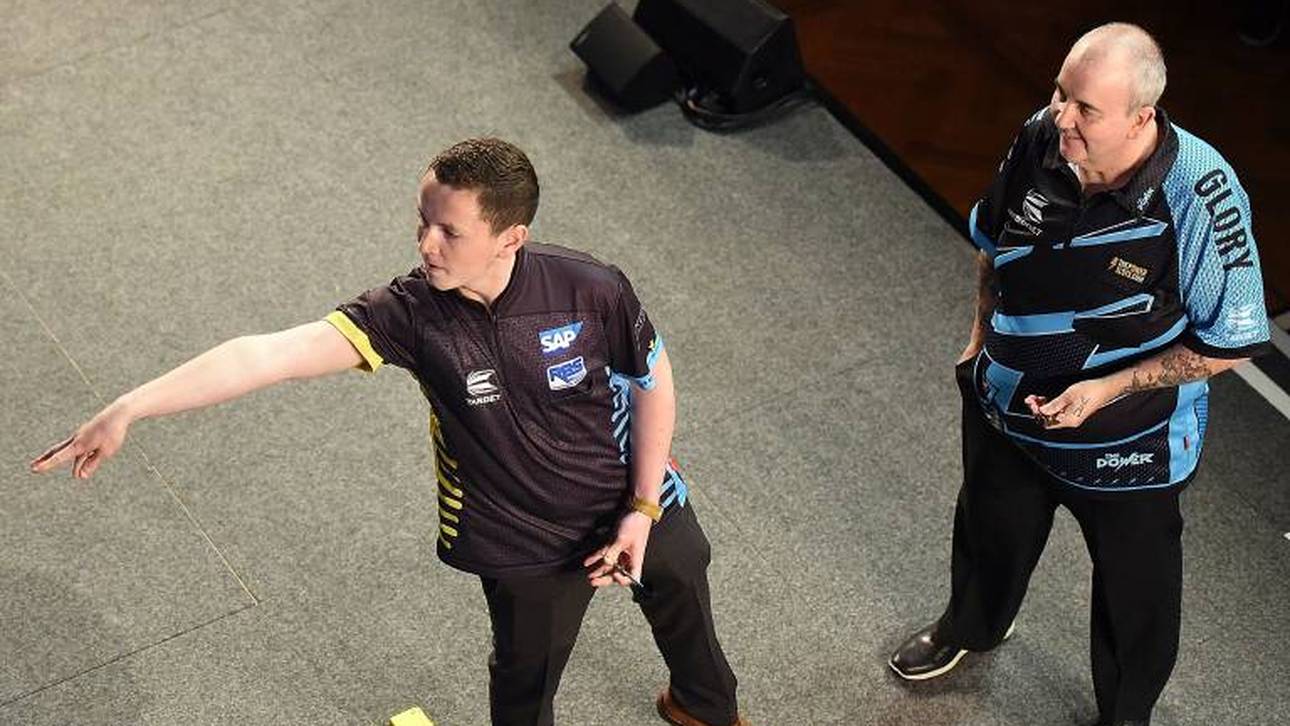 Leighton Bennett besiegte 2019 bei einem Showturnier in Frankfurt Phil Taylor