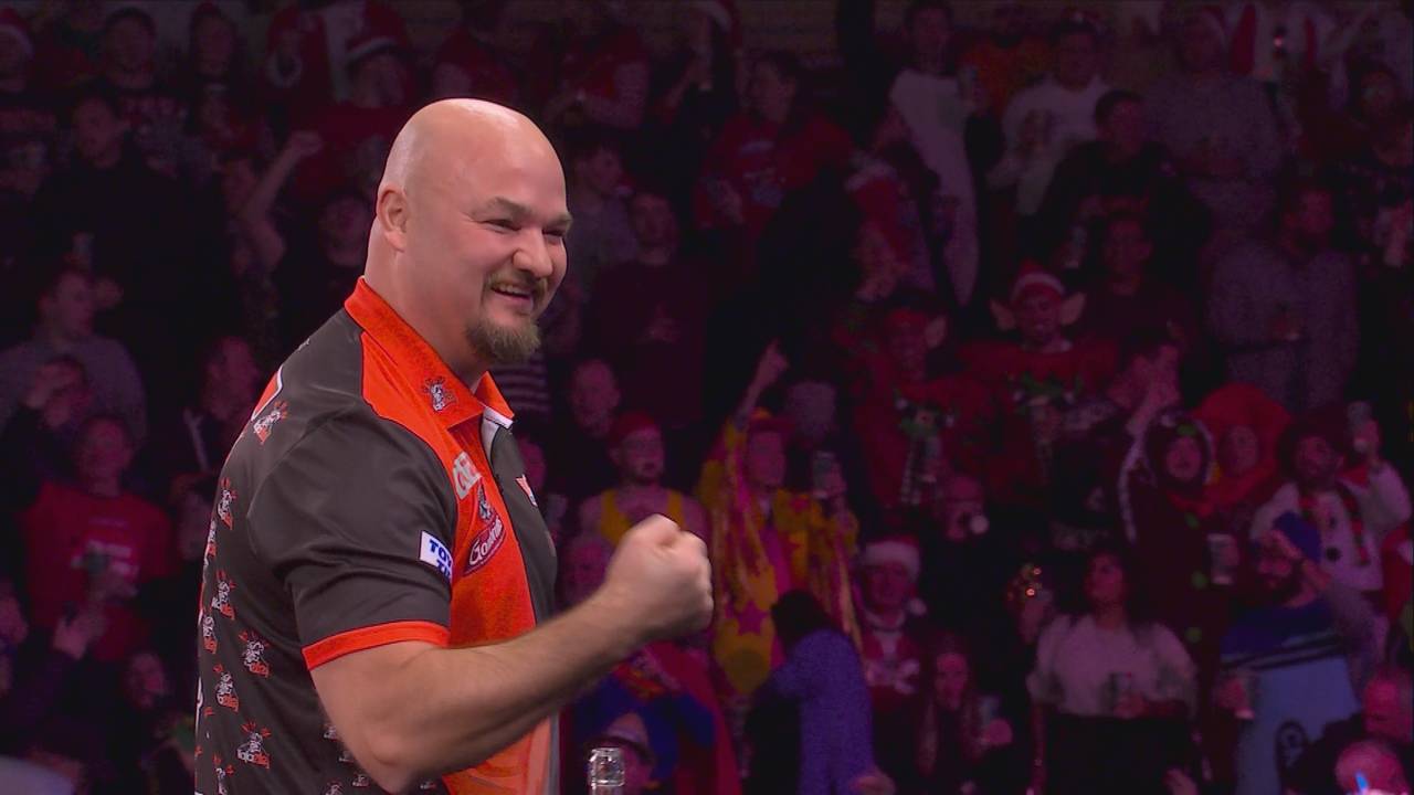 Darts WM 2023: Karel Sedlacek schlägt Raymond Smith mit 3:0