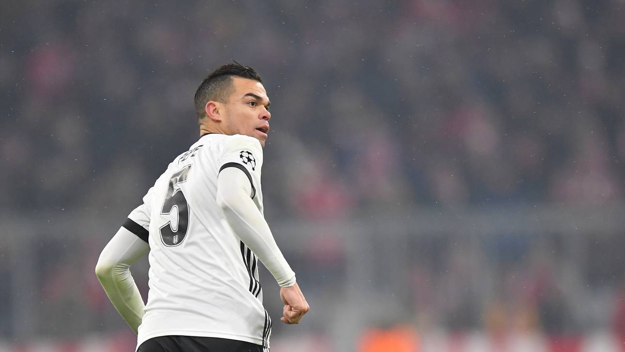 Pepe bei Besiktas vor dem Absprung