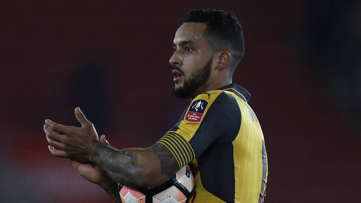 THEO WALCOTT: Der Engländer kam beim Stand von 1:4 in die Partie und konnte kein Wunder mehr vollbringen. SPORT1-Note: 4,5