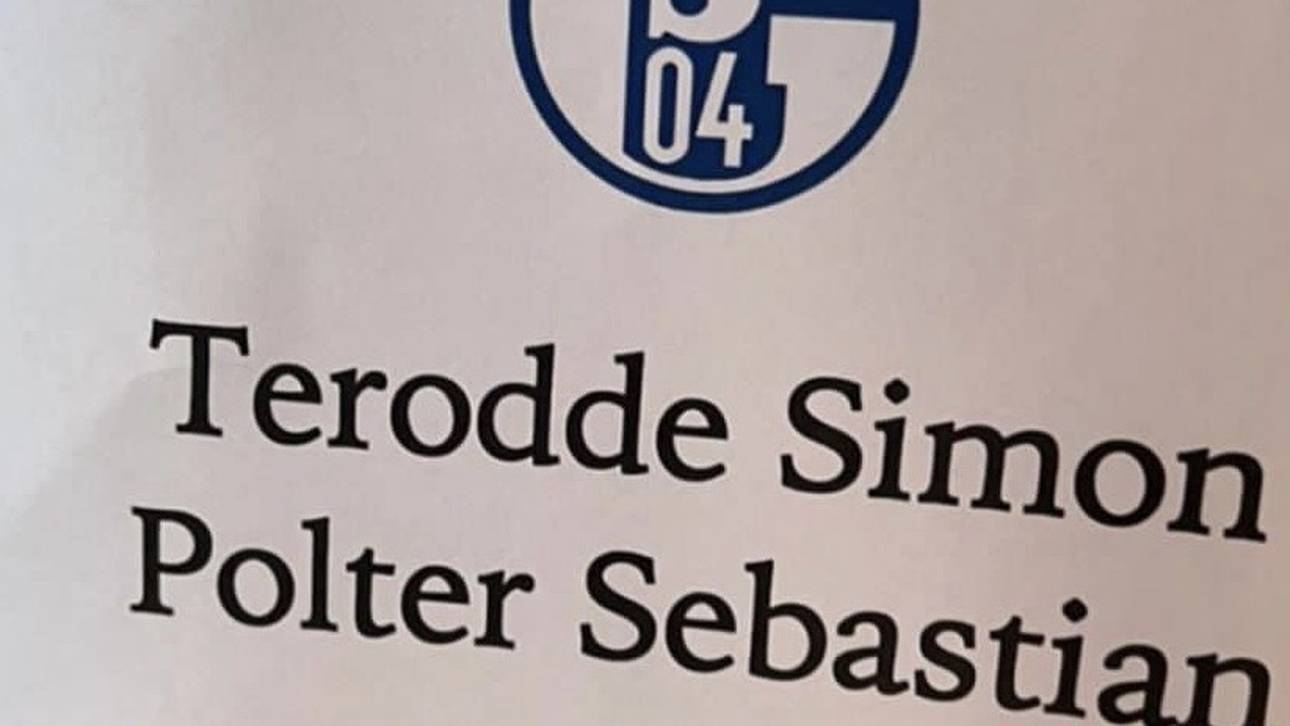 Sebastian Polter postet das Beweisbild zur kuriosen Zimmerbelegung