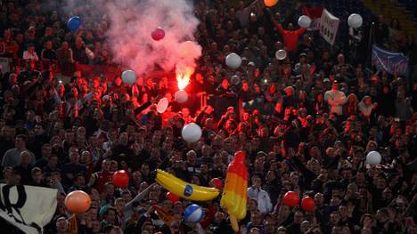 Fans beim Spiel AS Rom gegen Feyenoord Rotterdam
