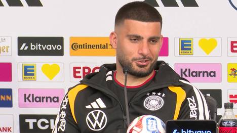 Auf die Expertentätigkeit von Thomas Müller bei dieser WM angesprochen, offenbarte Deniz Undav, dass er sich vom ehemaligen Bayern-Akteur jede Form von Kritik oder Lob anhören wollen würden. 