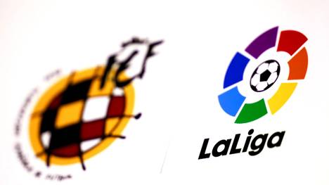 Die Fußball-Saison in der spanischen Primera Division soll ab dem 11. Juni vor leeren Rängen fortgeführt werden. Das erklärte Ligapräsident Javier Tebas in einem Fernsehinterview am Sonntagabend.