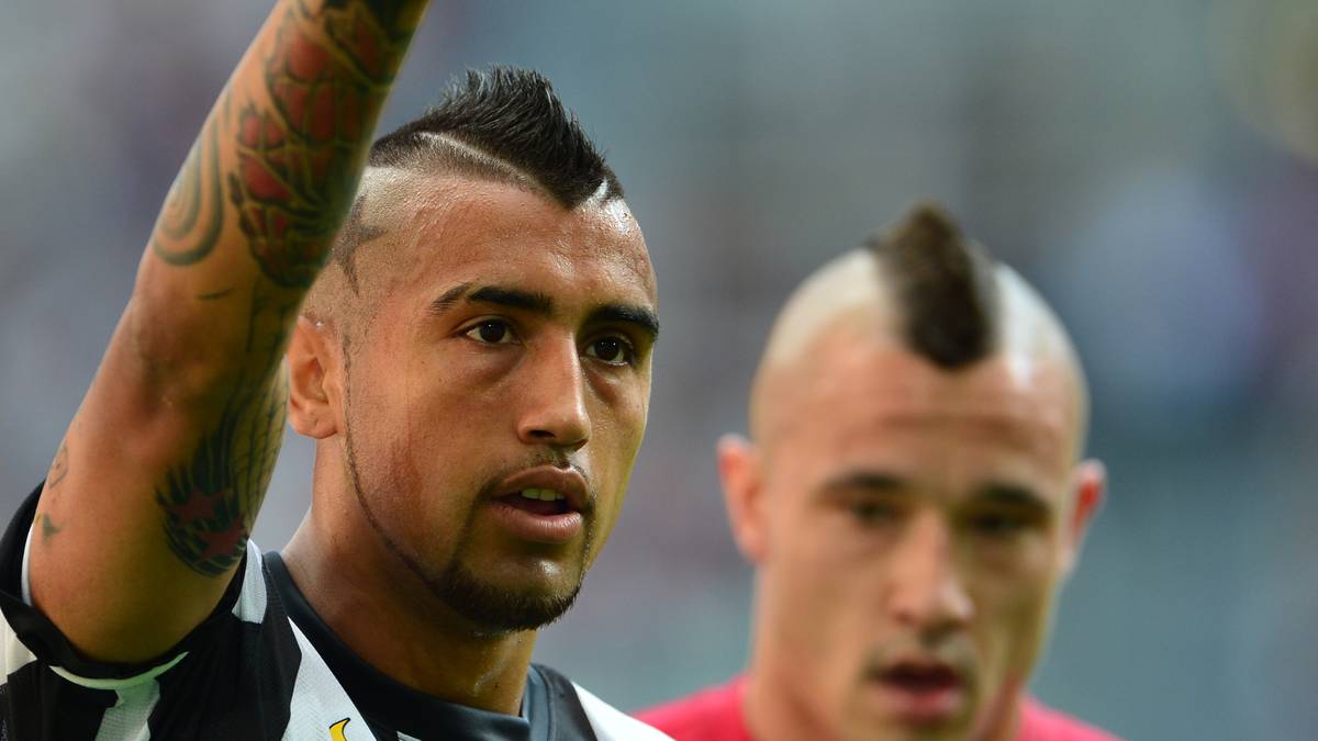 Und erneut ein Stern, diesmal an der Schläfe und auch nicht dauerhaft. Der Irokesen-Look findet derweil offenbar immer mehr Fans