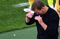 Deutschland unterliegt Spanien im EM-Viertelfinale. Im TV-Interview zeigt sich Bundestrainer Julian Nagelsmann von seiner emotionalen Seite. Er kämpft mit den Tränen.