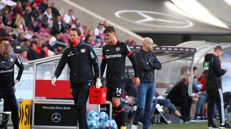 Bayer-Angreifer Patrik Schick musste gegen den VfB Stuttgart verletzt ausgewechselt werden