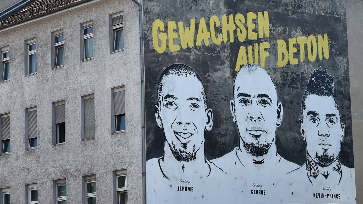 Da fehlt eigentlich nur noch der vierte im  Bunde: George Boateng sprengt aus beruflicher Sicht die Fußball-Dynastie. Er ist Rapper. Auch ansonsten verbindet ihn nicht viel mit seinen zwei Brüdern und der Familie. Aber auch er steht im Rampenlicht