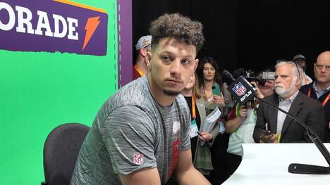 Die Kansas City Chiefs wollten den dritten Titel in Serie. Gegen die Philadelphia Eagles hatte das Team rund um Superstar Patrick Mahomes aber keine Chance. Der Quarterback zeigt sich nach der Niederlage ziemlich niedergeschlagen. 