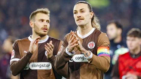 Jackson Irvine (r.) muss unters Messer