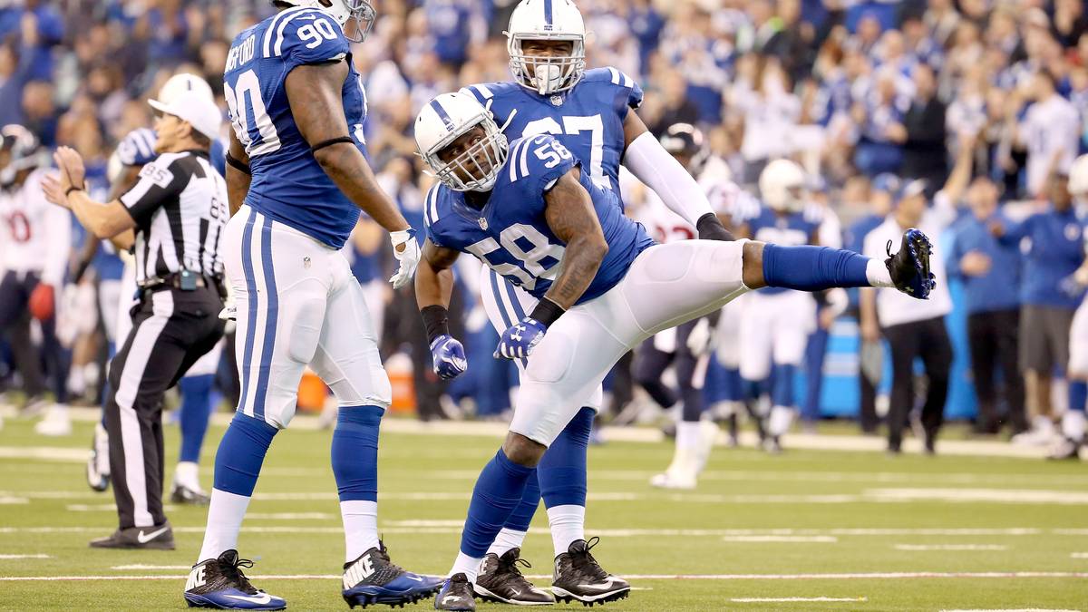 TRENT COLE: Bei den Indianapolis Colts ging Cole mit Rückenbeschwerden in die Saison, jetzt hat er sich schwerer verletzt und geht (für mindestens acht Wochen) auf die Verletztenliste. Es jubeln vorerst andere