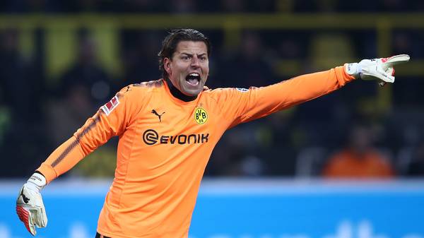 Roman Weidenfeller stand im Hinspiel gegen Schalke auf dem Platz
