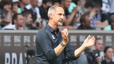 Adi Hütter kehrt nach einem Jahr Pause offenbar ins Trainergeschäft zurück. Hütter steht laut L‘Équipe unmittelbar vor der Unterschrift bei der AS Monaco. 