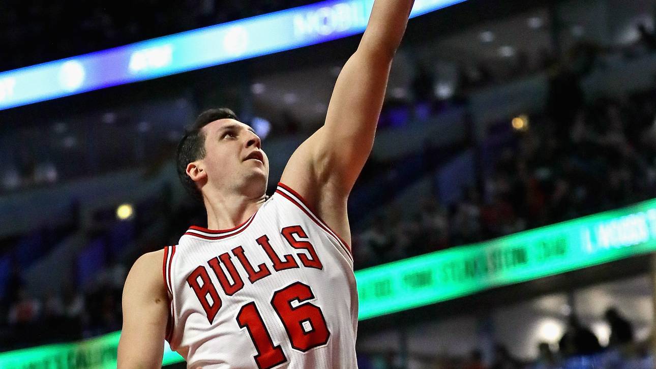 Zipsers Bulls wahren Playoff-Chance