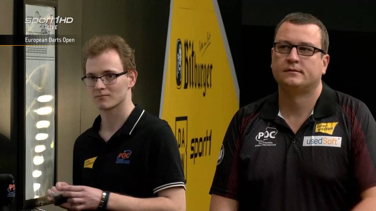 Leon Krampe (l.) wurde mit einer Darts-Wette einst Wettkönig bei "Wetten, dass..?"