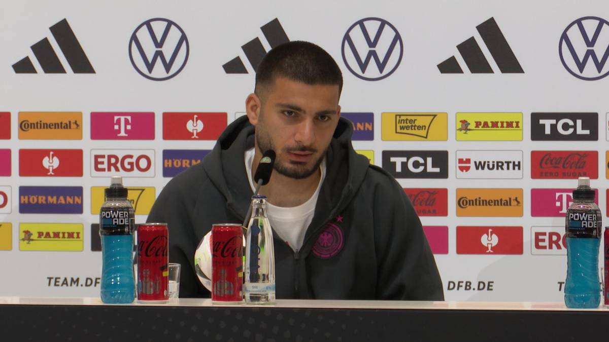 Derzeit weilt Deniz Undav bei der deutschen Nationalmannschaft. Doch auf der PK wird er auch auf eine mögliche Zukunft beim VfB Stuttgart angesprochen.