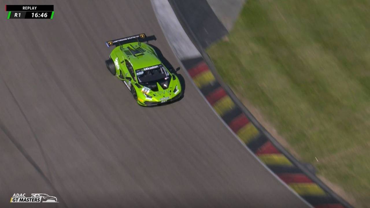 Reifenplatzer bestimmen das Rennen beim ADAC GT Masters am Sachsenring
