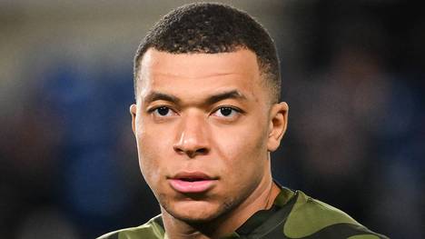 Der Mega-Transfer von Kylian Mbappé steht offenbar bevor! Wie die französische Tageszeitung Le Parisien und ESPN vermelden, hat sich der Superstar für einen Sommer-Wechsel zu Real Madrid entschieden.