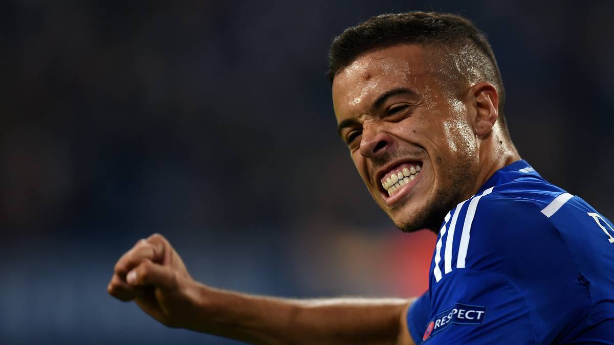 In den Vordergrund spielt sich aber ein anderer: Franco Di Santo. In der 28. und 37. Spielminute darf der Argentinier über zwei Treffer jubeln