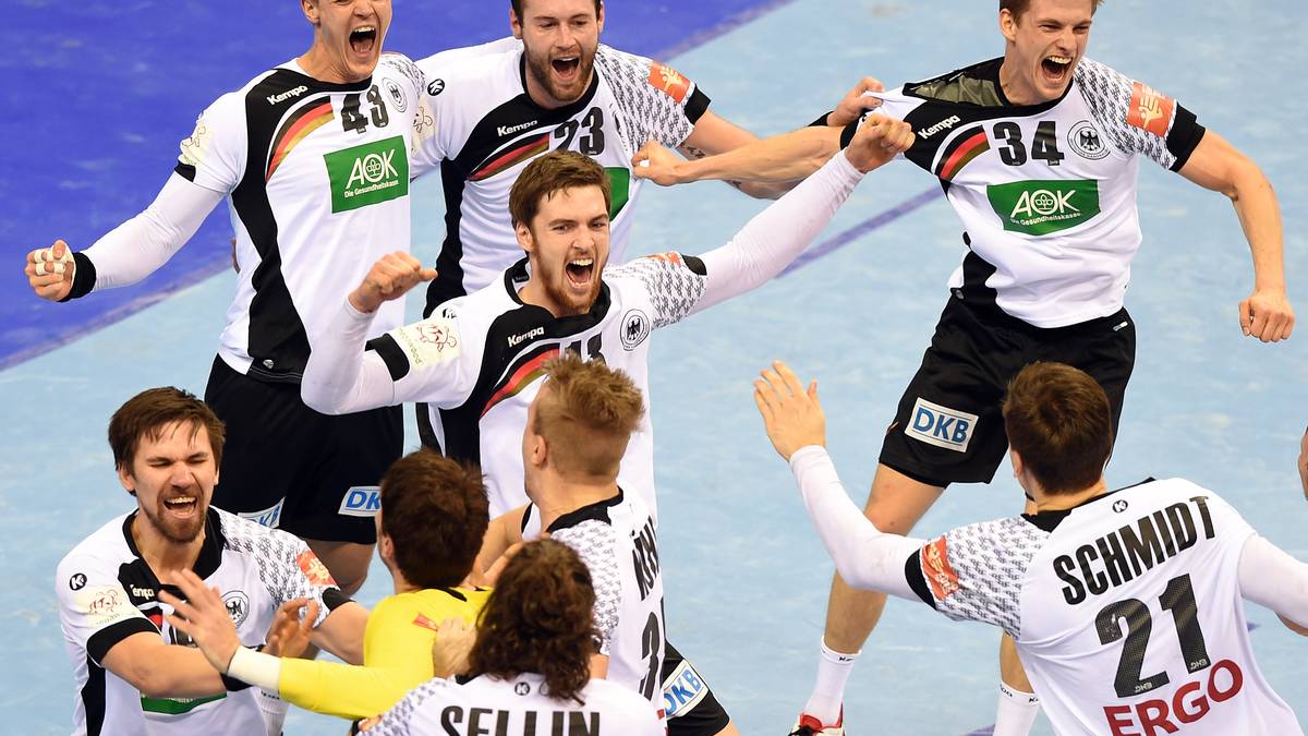 Dagur Sigurdsson stellt seine Mannschaft großartig ein, im Tor entschärft Andreas Wolff einen Ball nach dem anderen. Spanien hat am Finaltag keine Chance, Deutschland gewinnt mit 24:17