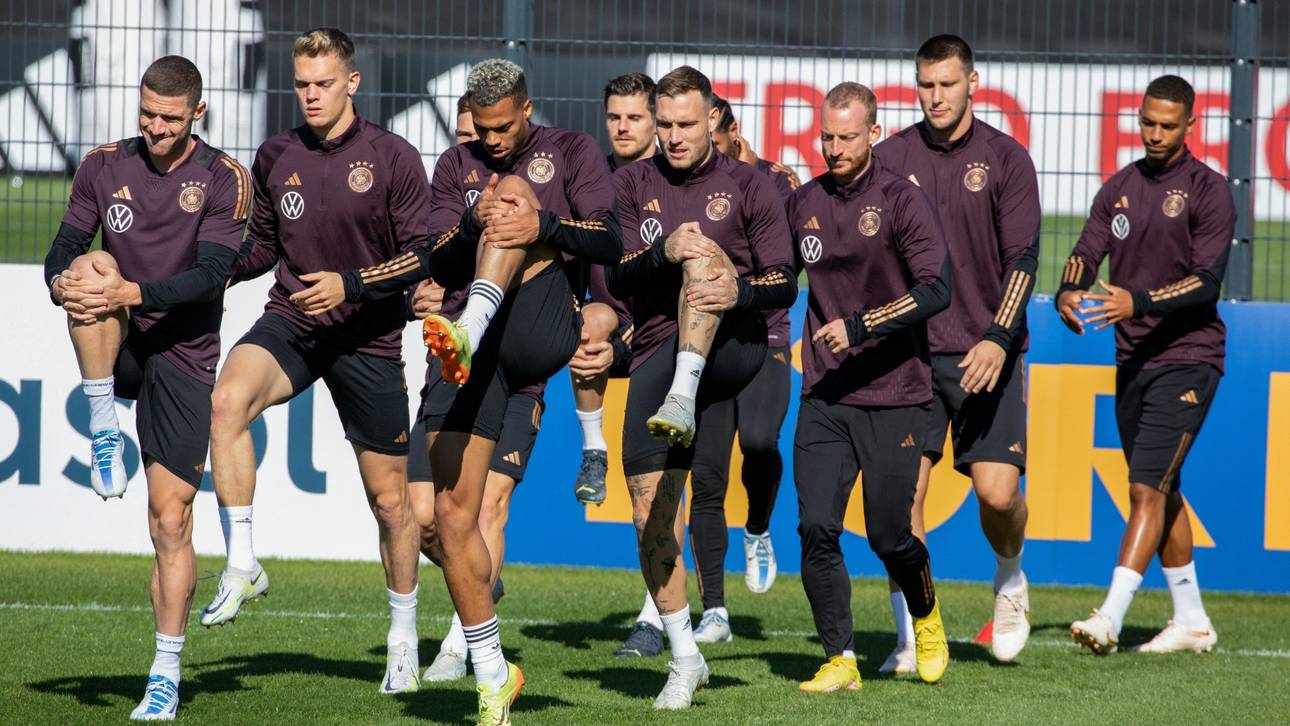 Nationalelf trainiert erneut vor Fans