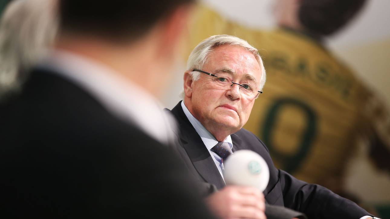 Schmidt räumt Kenntnis seit 2000 ein