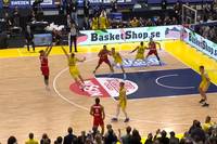 Die deutsche Basketball-Nationalmannschaft hat in der EM-Qualifikation eine bittere 72:73 (37:37)-Niederlage kassiert. Die dramatische Schlussphase im Video.