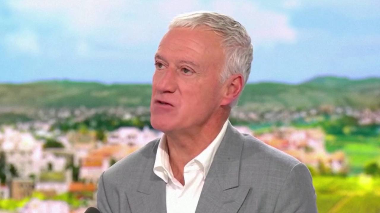 Hier verkündet Didier Deschamps seinen Rücktritt